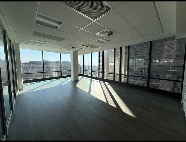 718M² OFFICE TO LET IN ROSEBANK